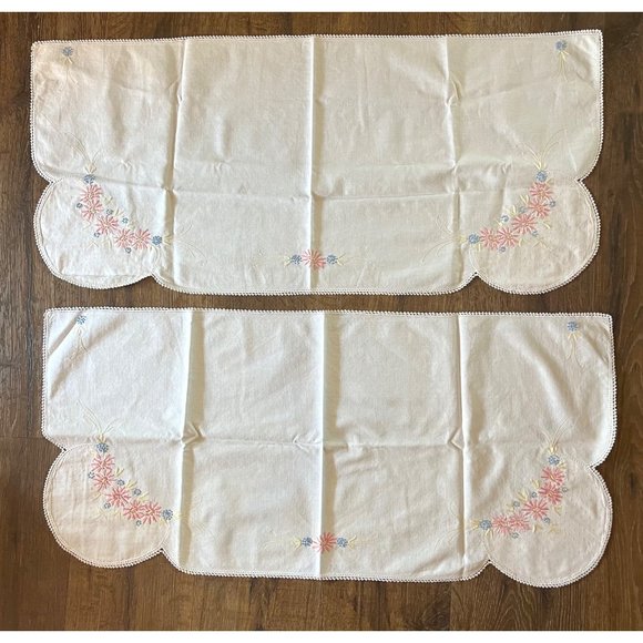 Vintage Set of 2 Hand-Embroidered Dresser Scarves Crochet Edge Pink Flowers - Picture 1 of 7